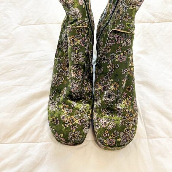 NWOB Free People Smyth Green Floral Velour Platform Block Heel Boots Size 10 - Picture 8 of 11